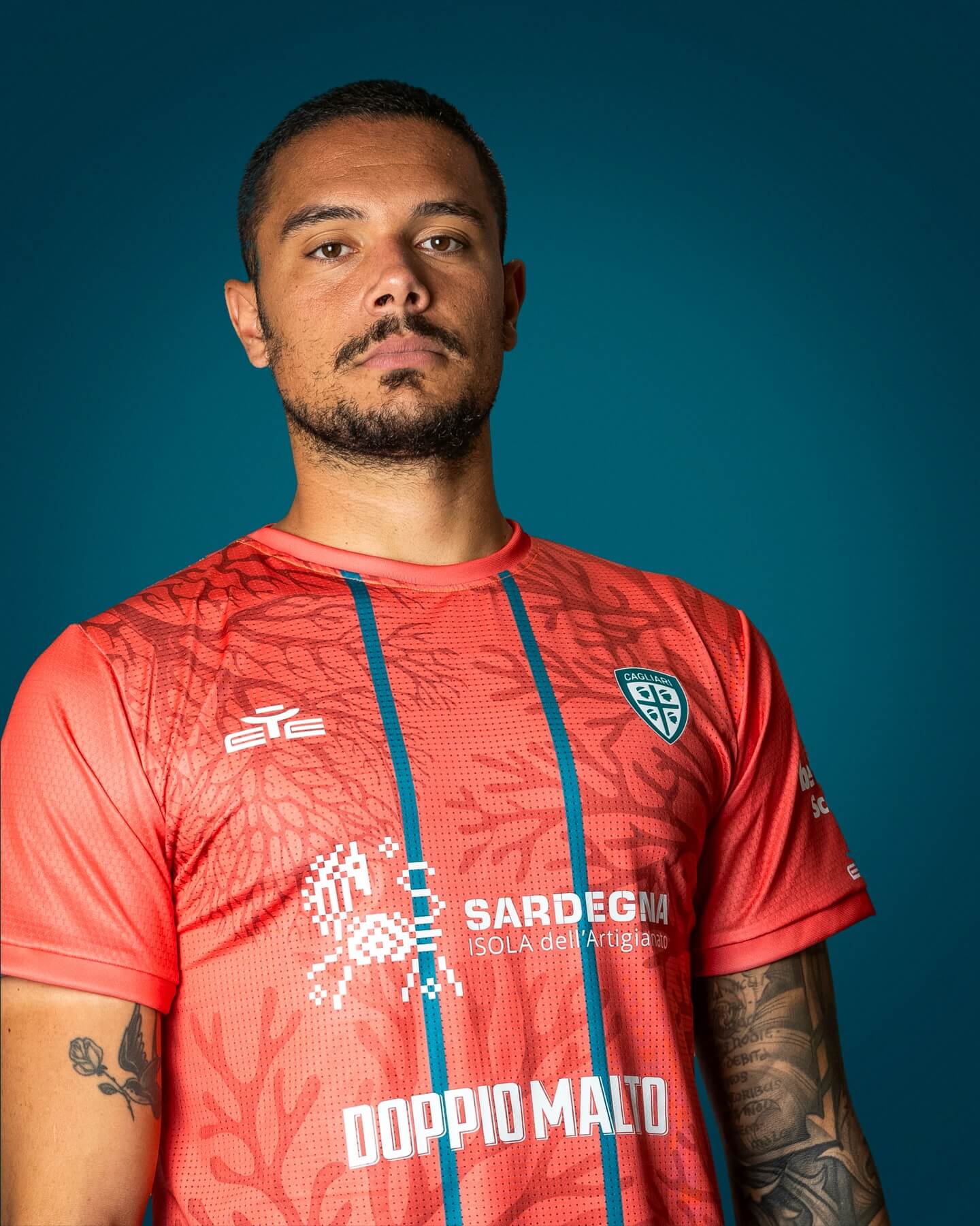 Cagliari lança nova quarta camisa 2025-2026 da EYE Sport