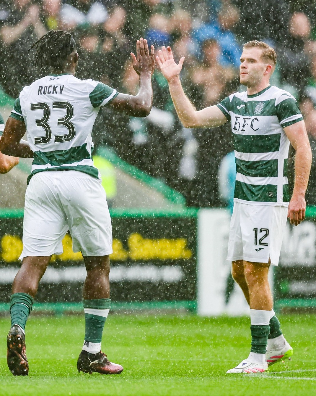 Hibernian FC celebra 150 anos com camisa especial