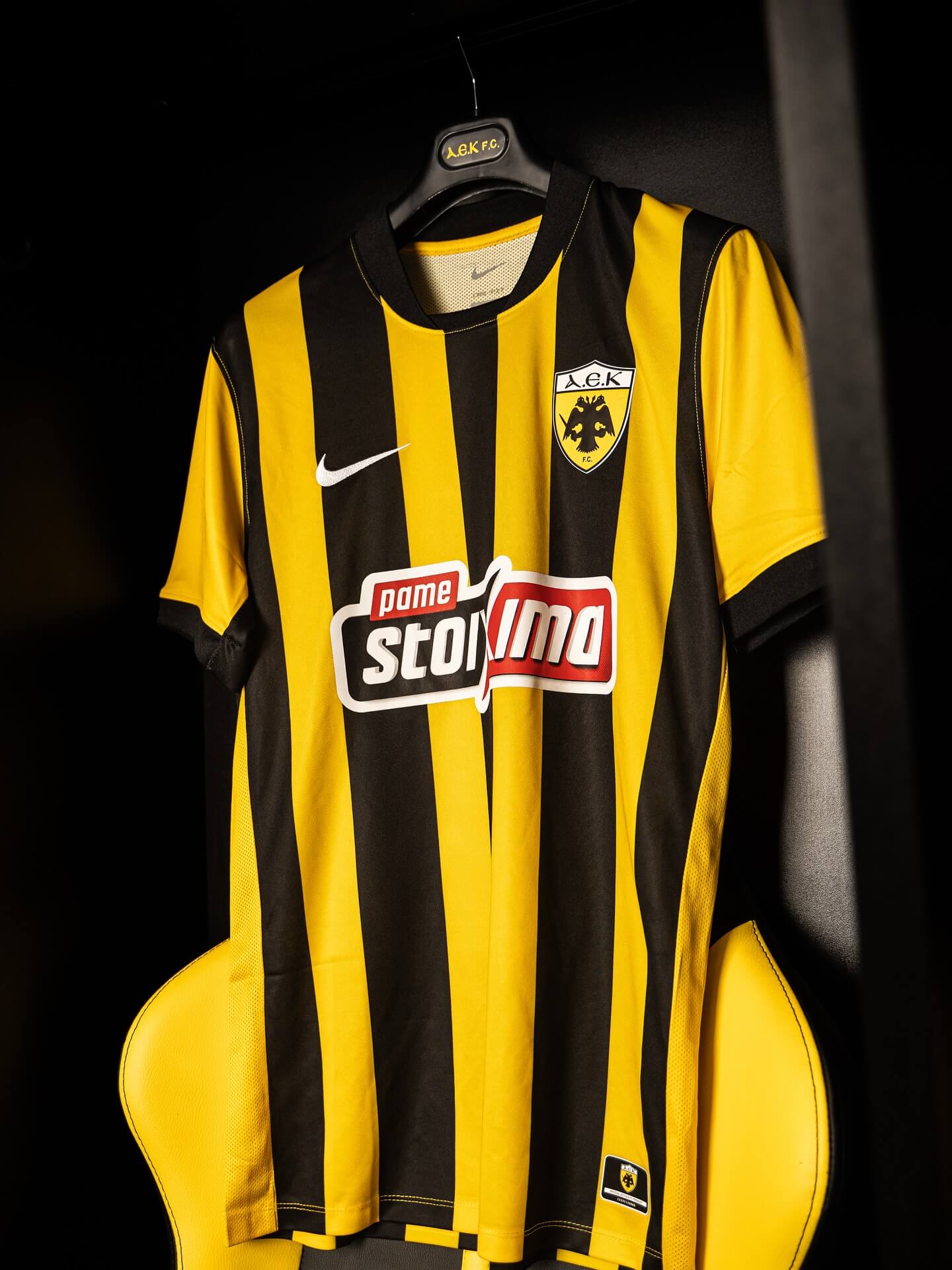 Camisas do AEK Atenas 2025-2026 são apresentadas pela Nike