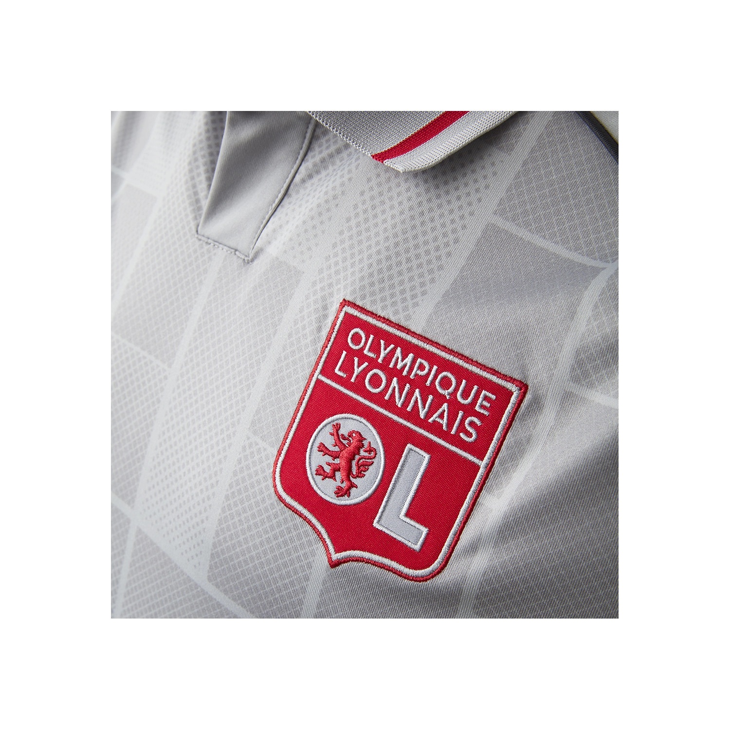 Terceira camisa do Olympique de Lyon 2025-2026 é revelada pela adidas