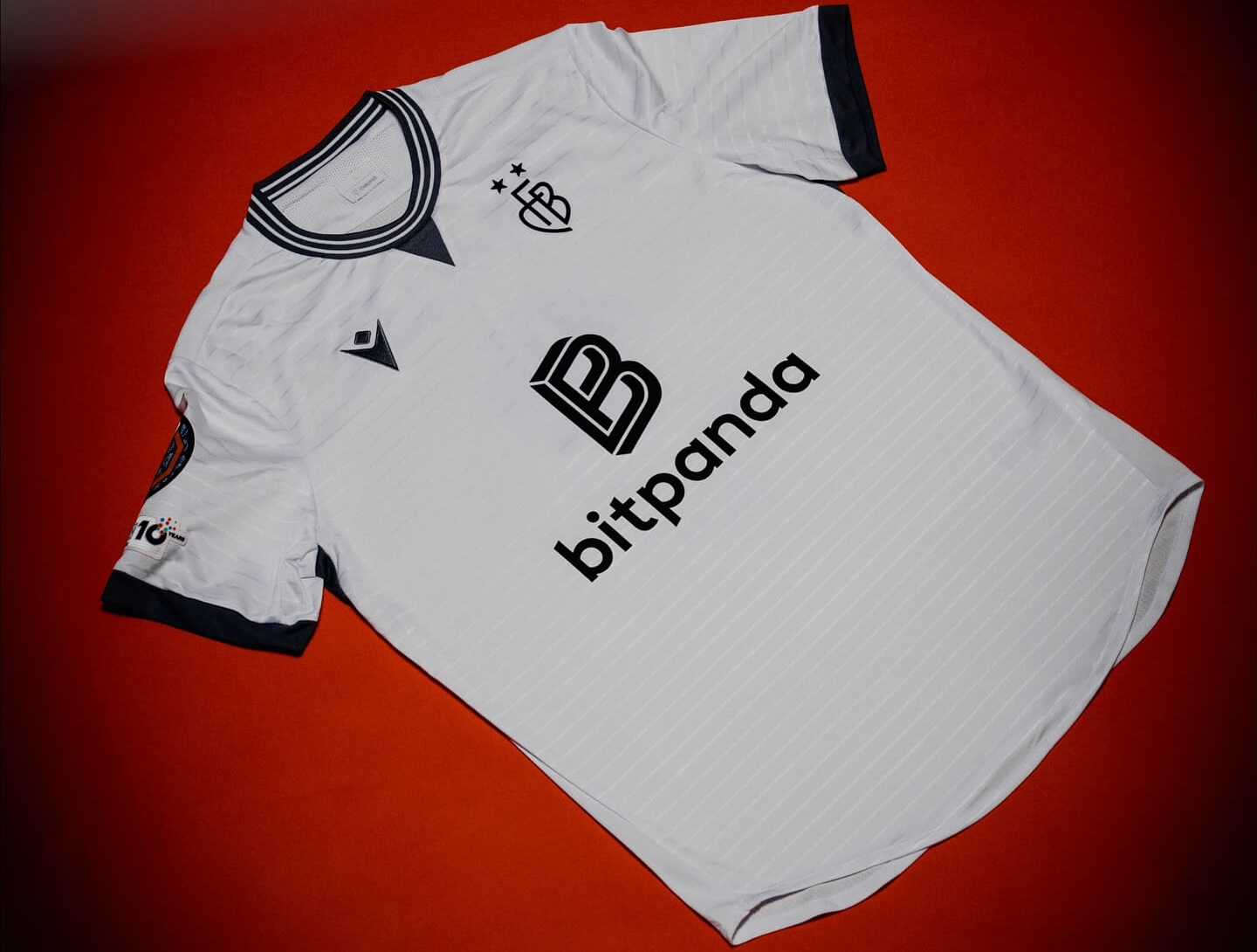 Camisa UEL do FC Basel 2025-2026 é lançada pela Macron