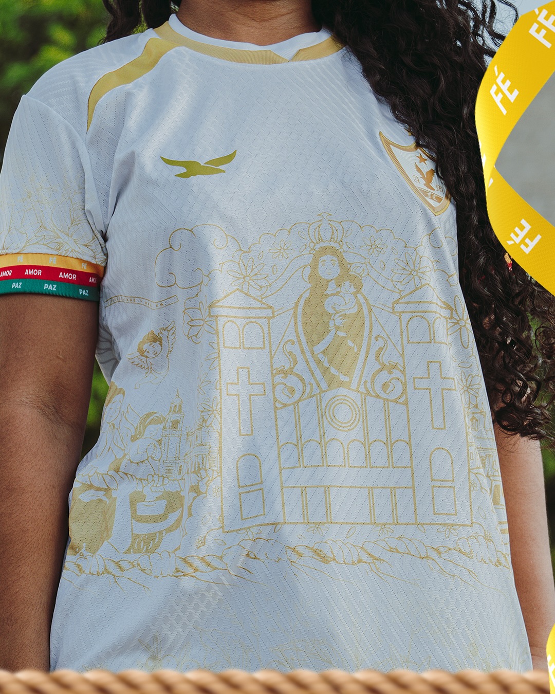 Águia de Marabá apresenta camisa do Círio de Nazaré 2025