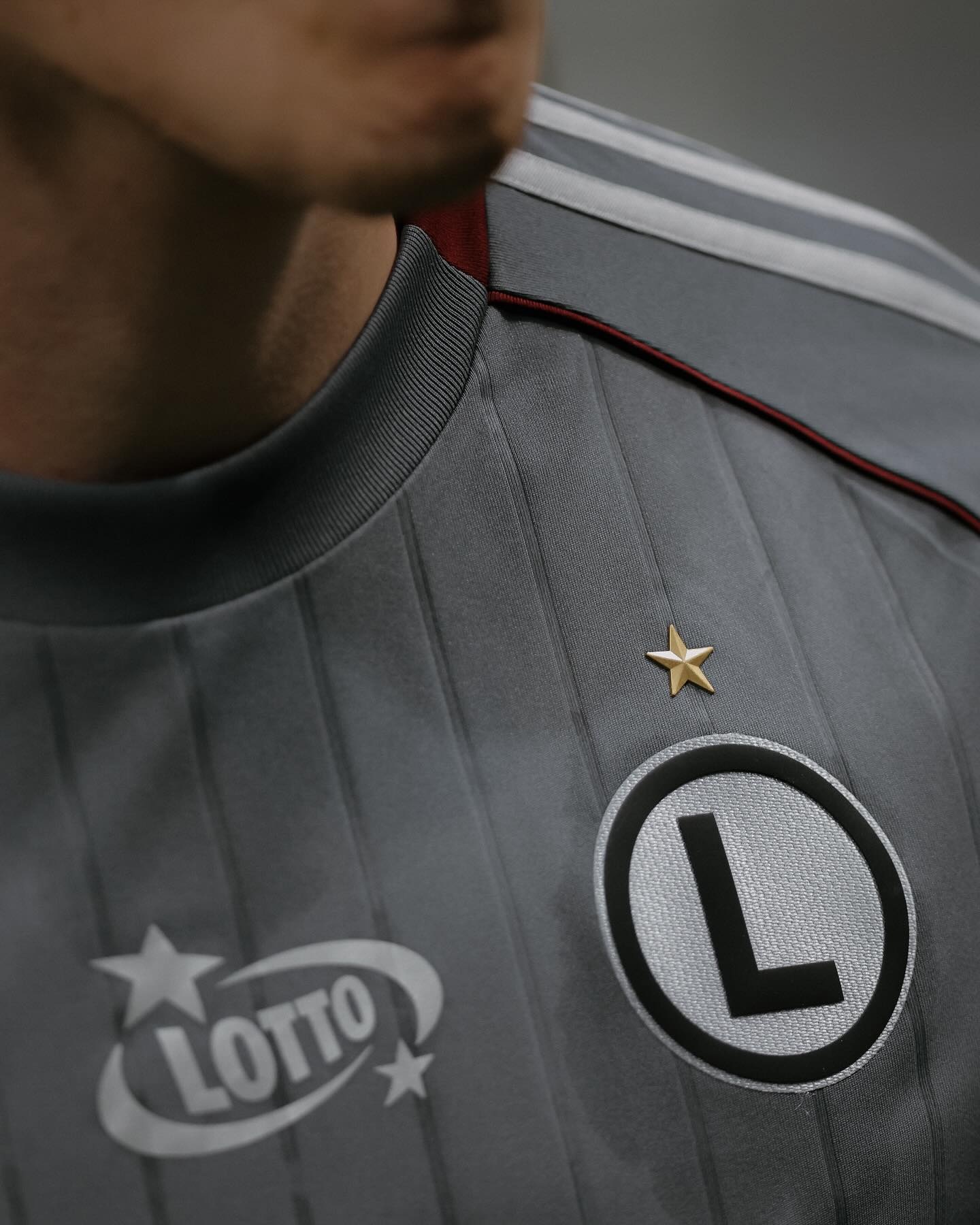 Terceira camisa do Legia Varsóvia 2025-2026 é apresentada pela Adidas