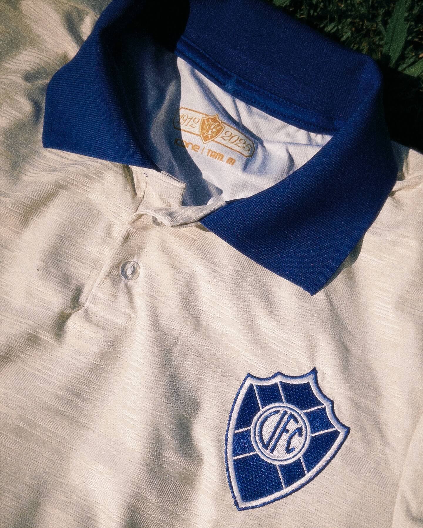 Vitória FC lança camisa especial de 113 anos