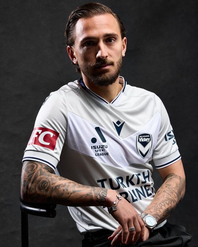 Camisas do Melbourne Victory 2025-2026 são lançadas pela Macron