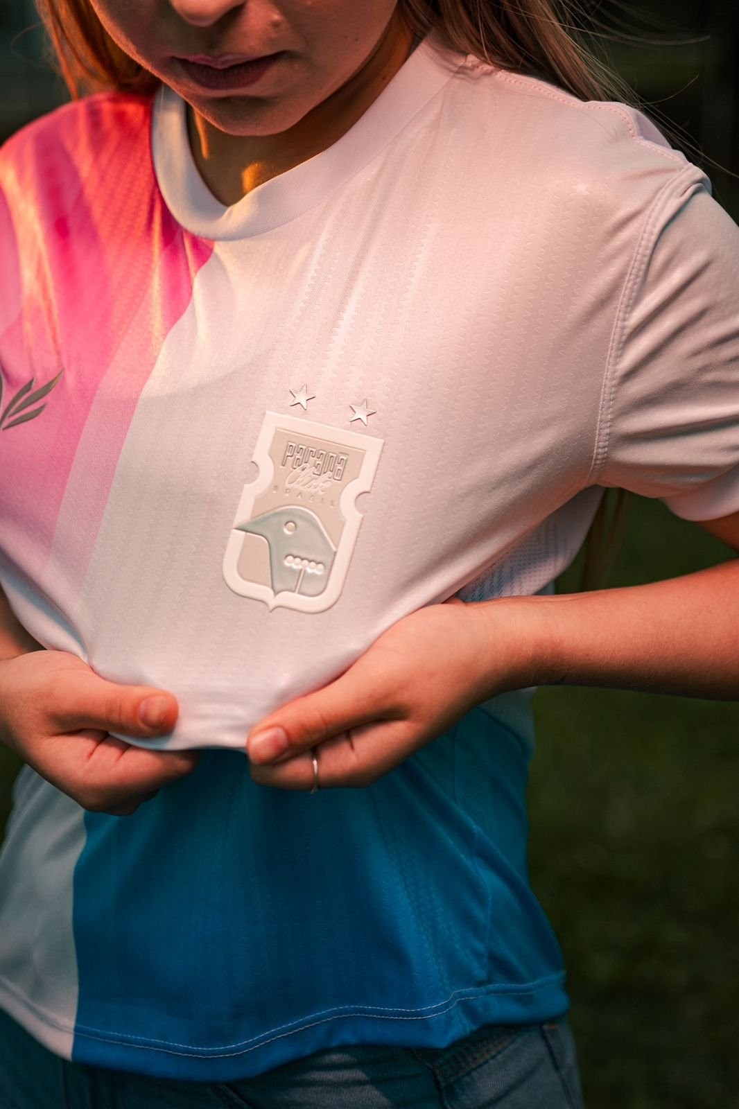 Camisa Outubro Rosa e Novembro Azul do Paraná Clube 2025 Valente