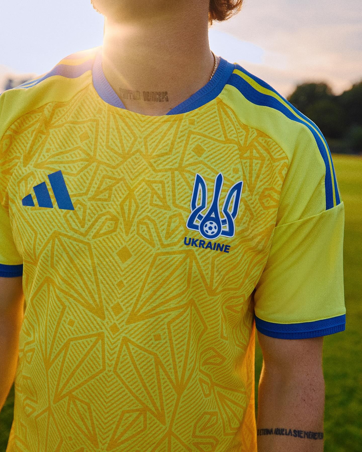 Camisa titular da Ucrânia 2026-2027 é lançada pela adidas