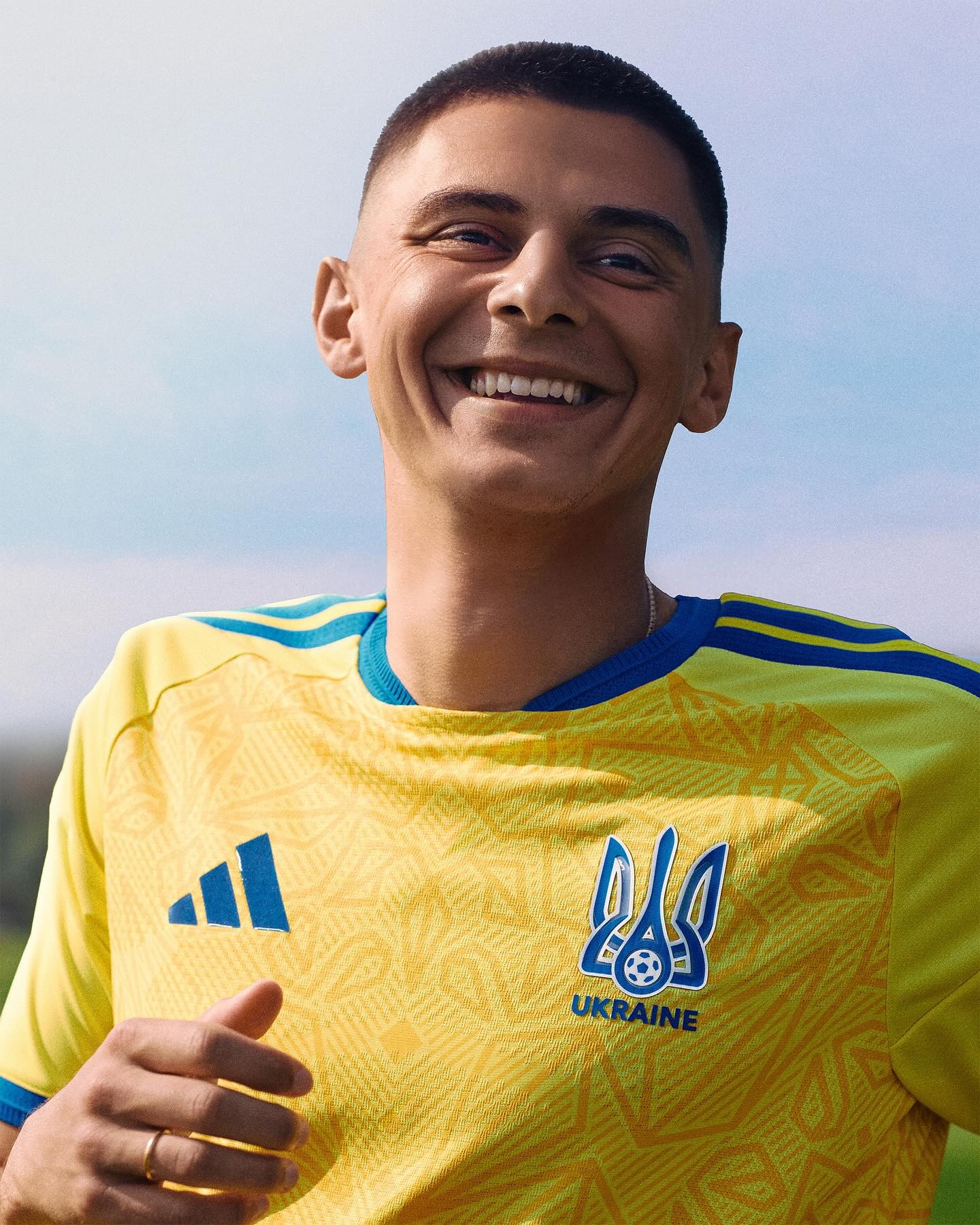 Camisa titular da Ucrânia 2026-2027 é lançada pela adidas