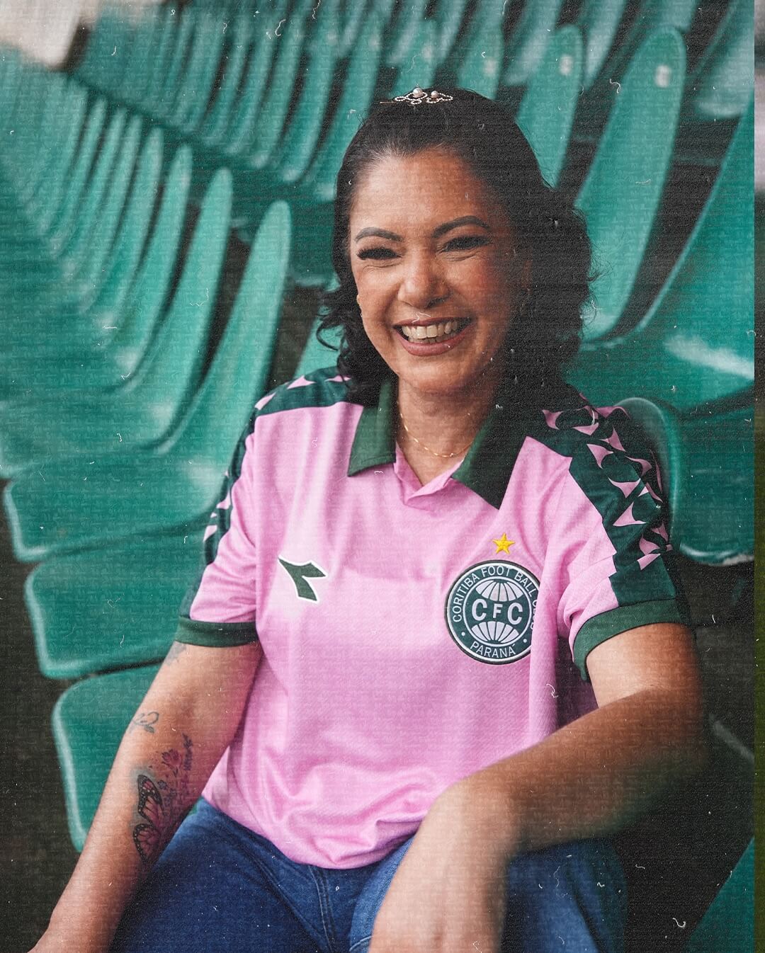 Coritiba lança camisa para o Outubro Rosa 2025