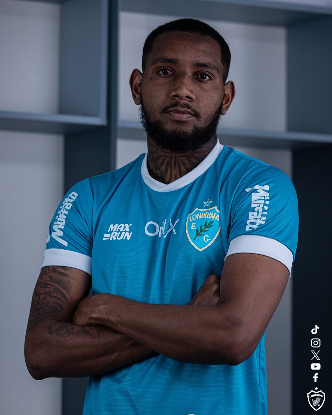 Londrina EC lança nova camisa azul-celeste inspirada nos anos 70