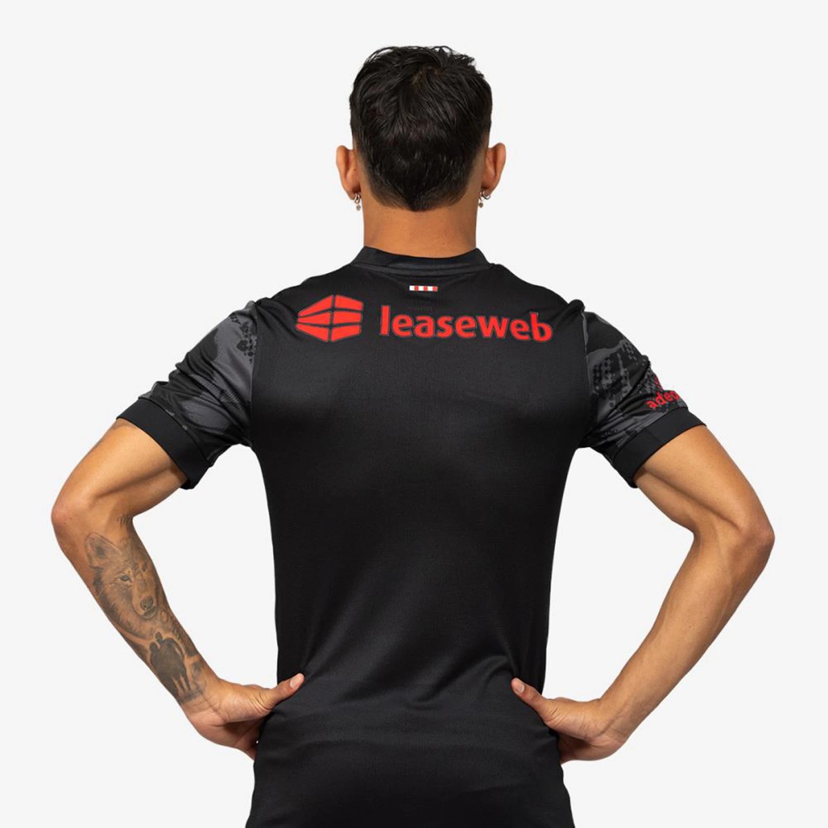 Terceira camisa do AZ Alkmaar 2025-2026 é lançada pela Nike