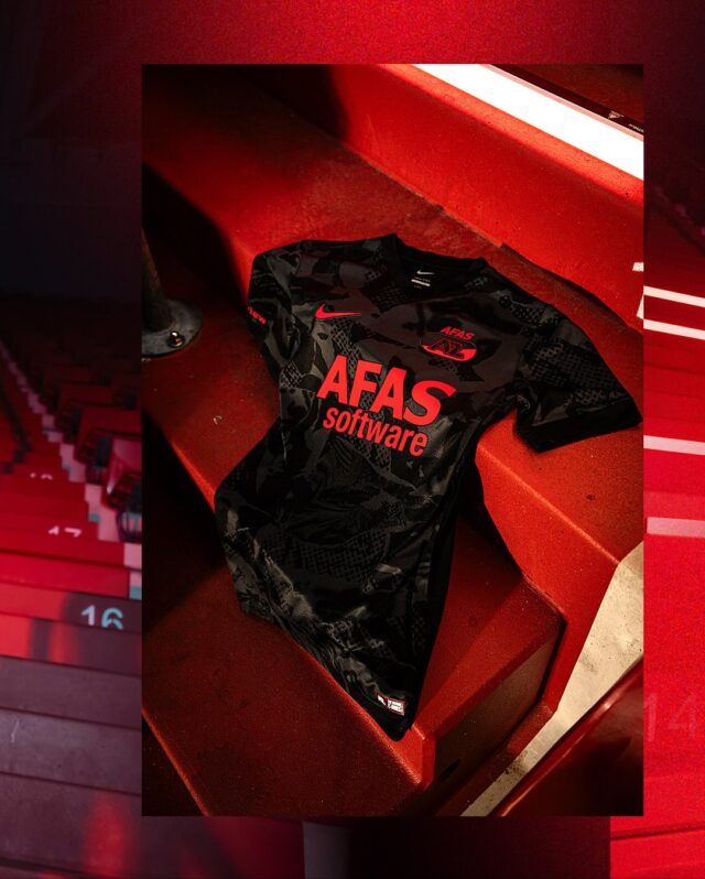 Terceira camisa do AZ Alkmaar 2025-2026 é lançada pela Nike
