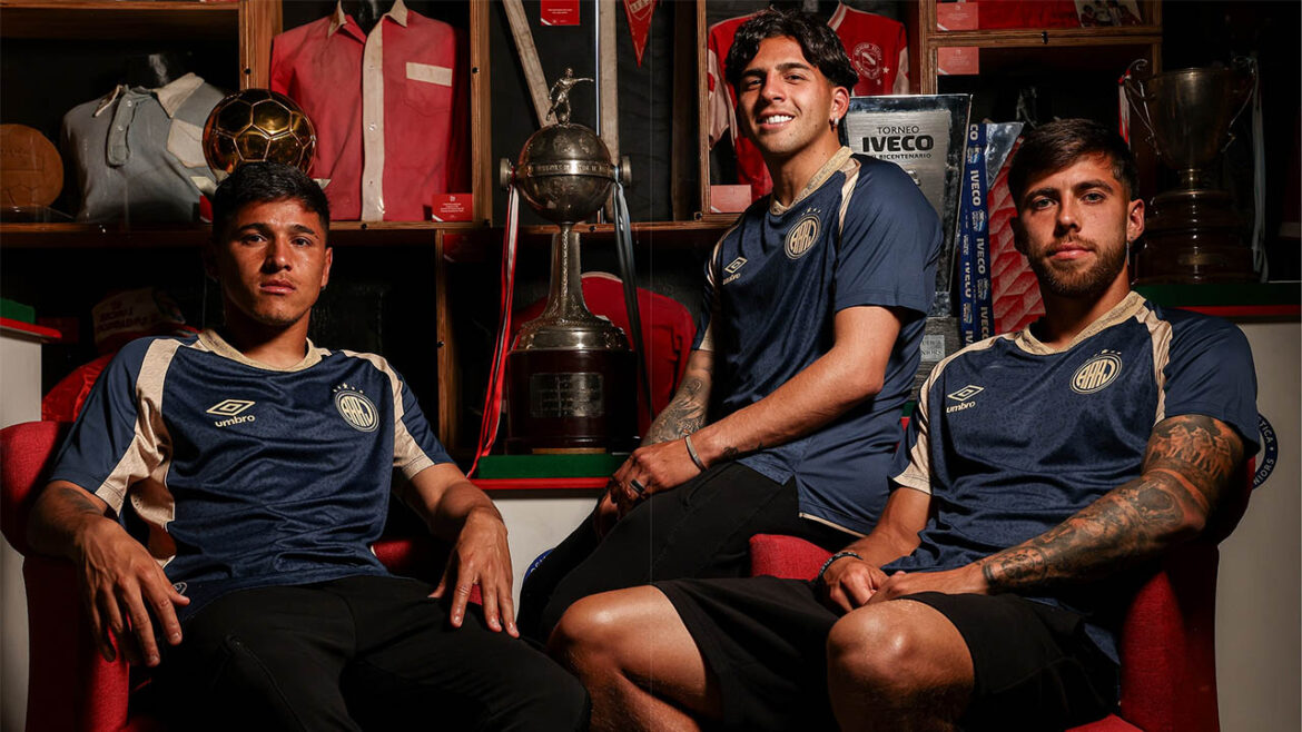 Terceira camisa do Argentinos Juniors 2025-2026 Umbro