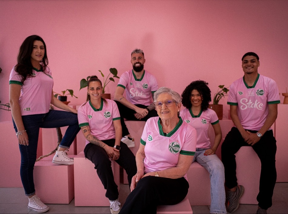 Juventude lança camisa para o Outubro Rosa 2025