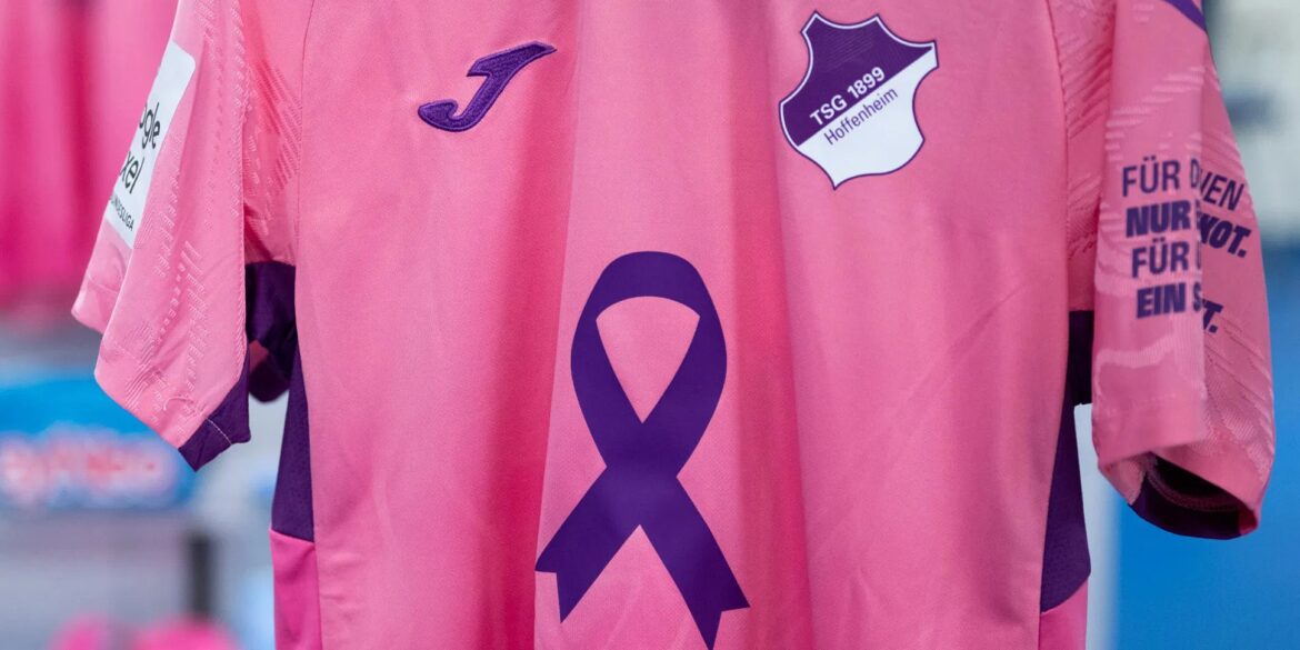 Hoffenheim lança camisa para o Outubro Rosa 2025 Hoffenheim lança camisa para o Outubro Rosa 2025