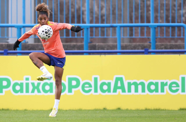 Nike e CBF celebram conquista da Seleção Brasileira Feminina com chuteiras douradas exclusivas