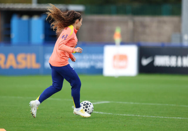 Nike e CBF celebram conquista da Seleção Brasileira Feminina com chuteiras douradas exclusivas