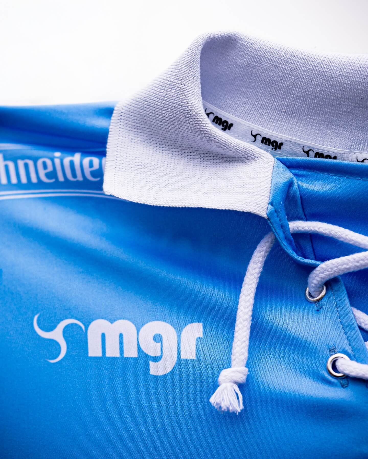 Liverpool-URU lança camisa em homenagem à celeste uruguaia