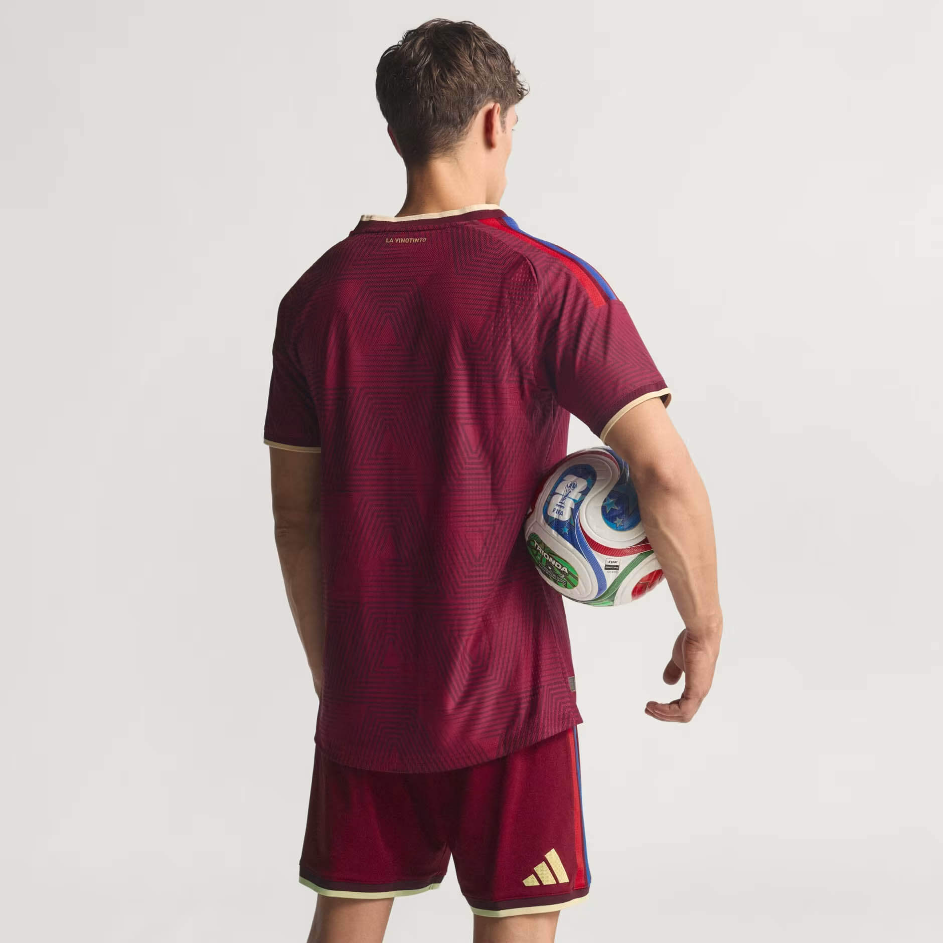 Camisa titular da Venezuela 2026-2027 adidas kit