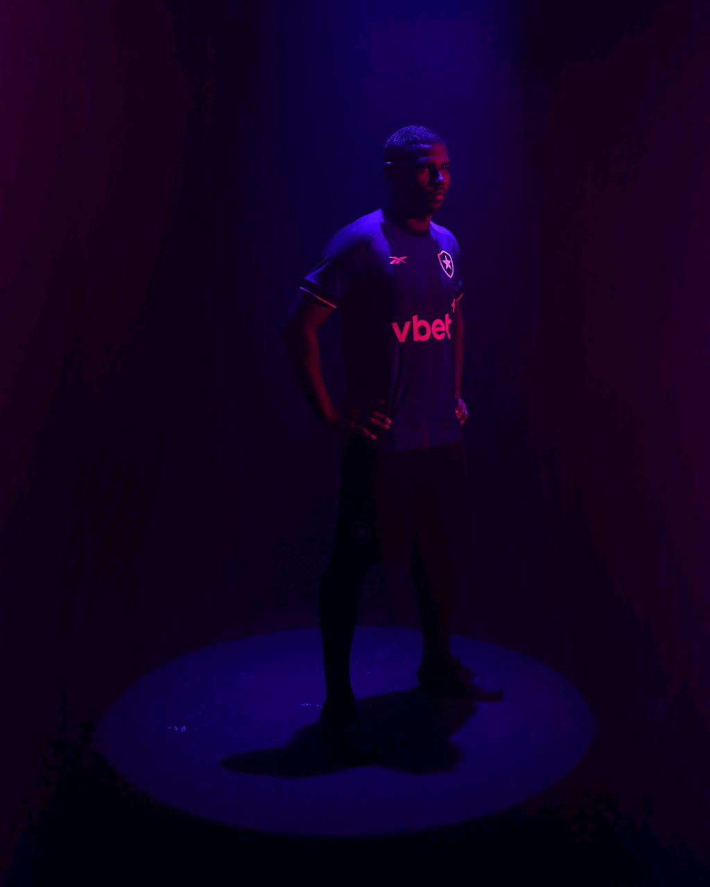 Botafogo lança nova quinta camisa 2025-2026 com a Reebok e VBET