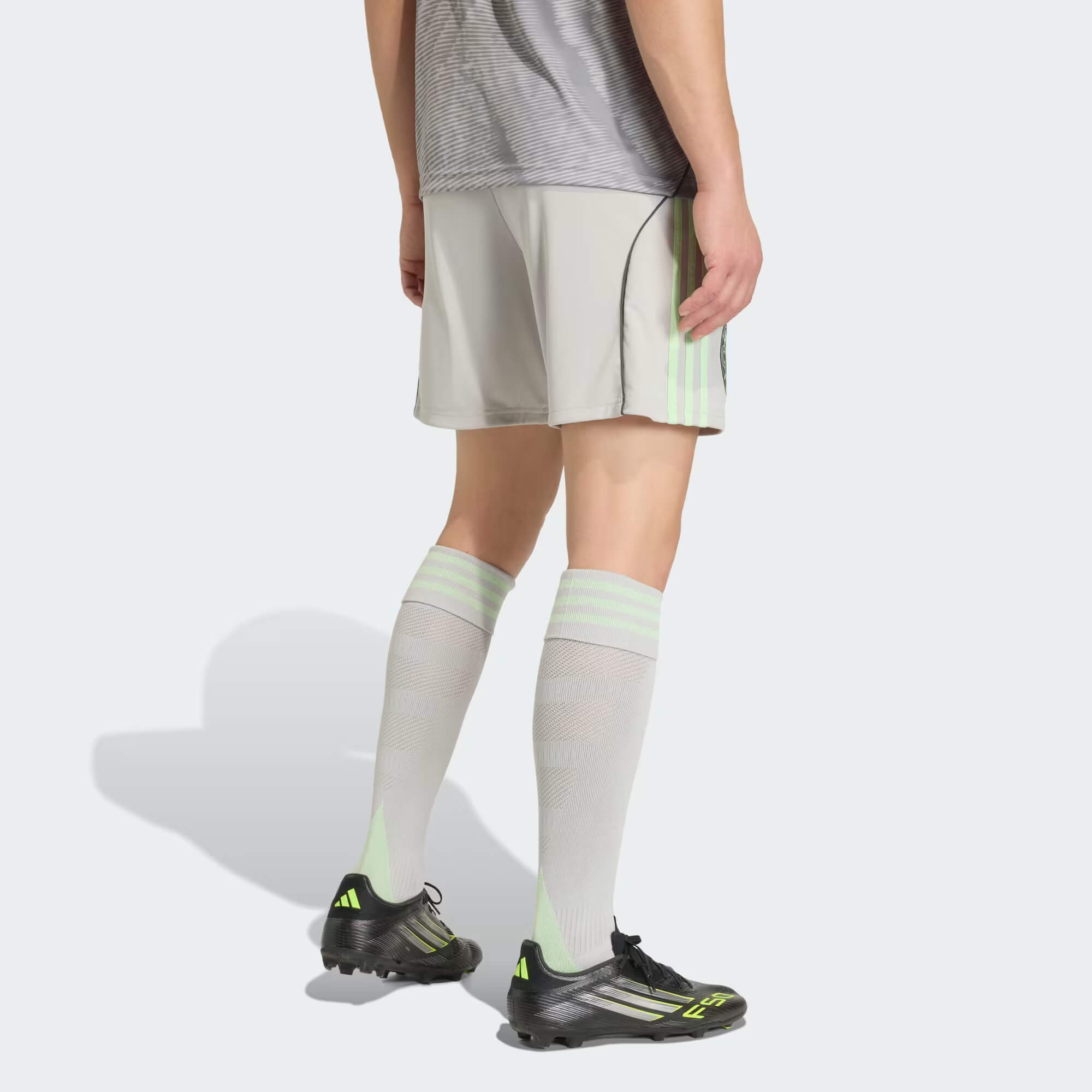 Club América lança terceira camisa da adidas 2025-2026