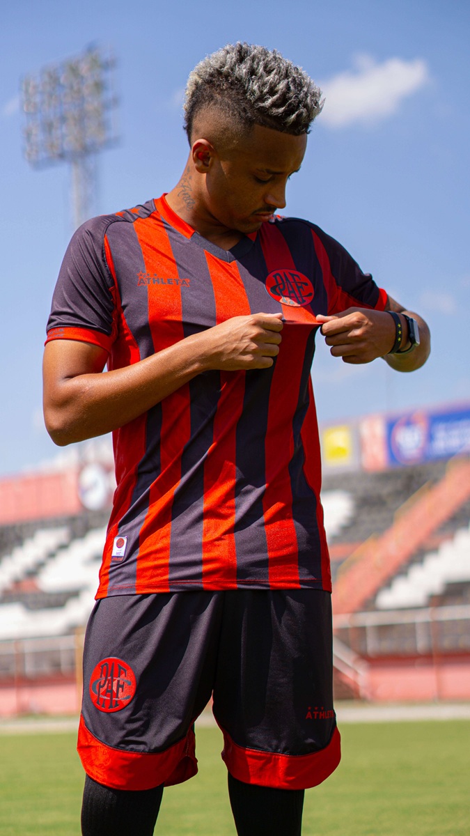 Camisas do Pouso Alegre FC 2026 são reveladas pela Athleta