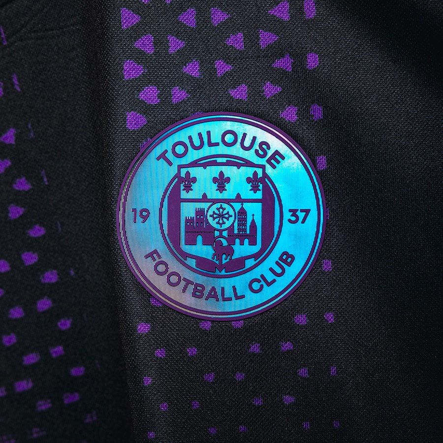 Toulouse FC apresenta nova terceira camisa da Nike para 2025-2026