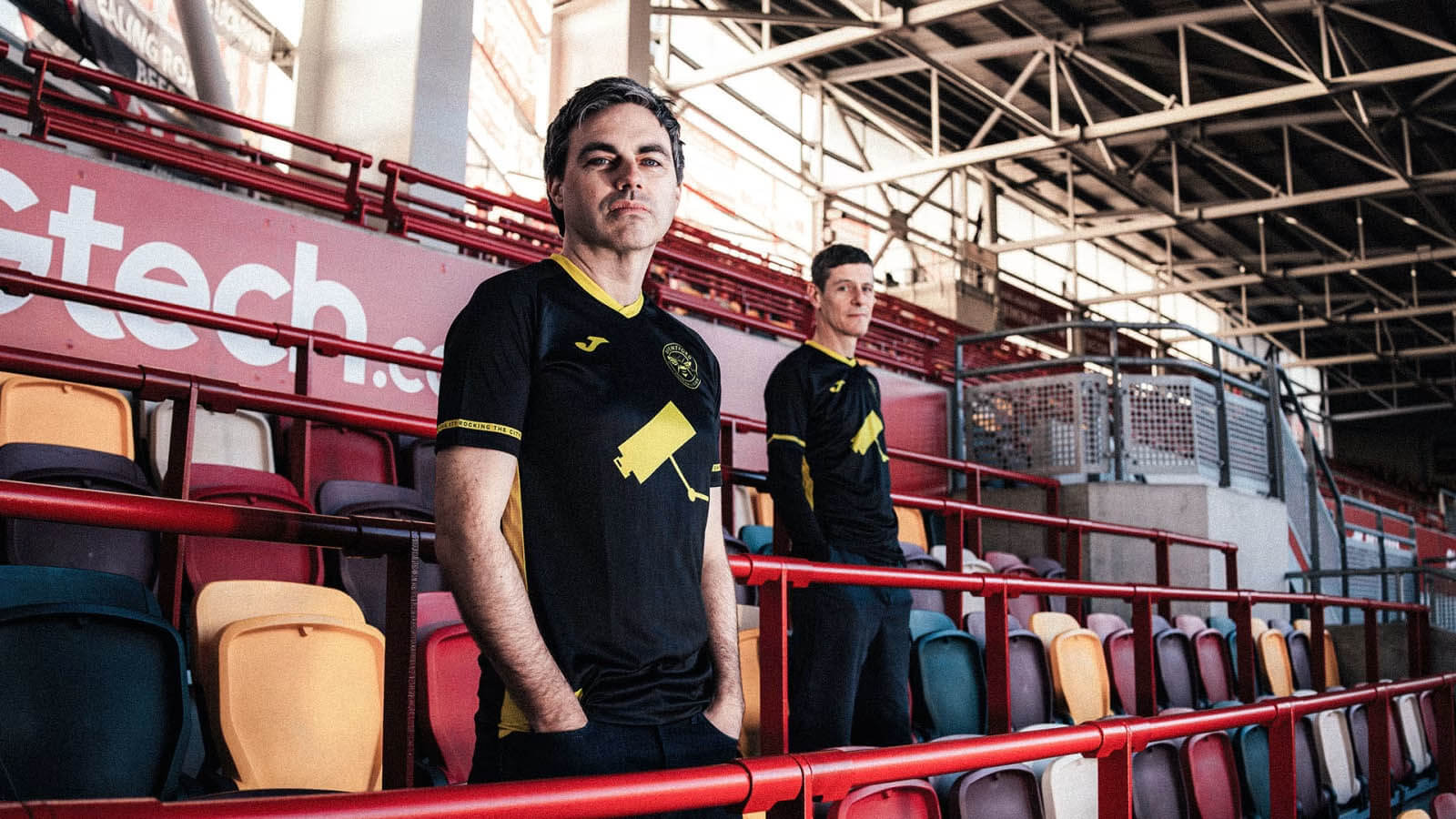 Camisa especial do Brentford x Hard-Fi 2025 JOMA