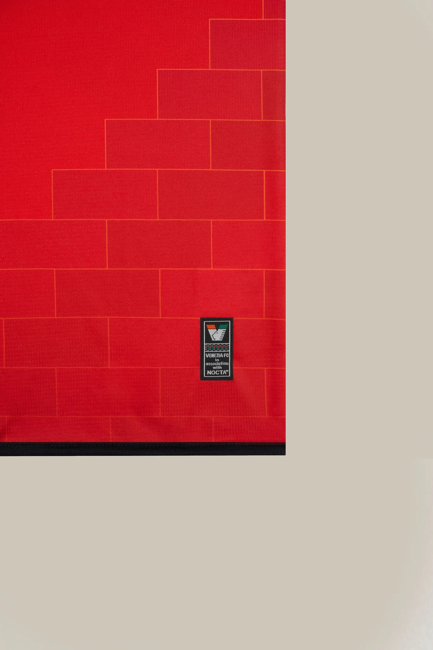 Venezia FC e NOCTA apresentam a nova quarta camisa 2025-2026