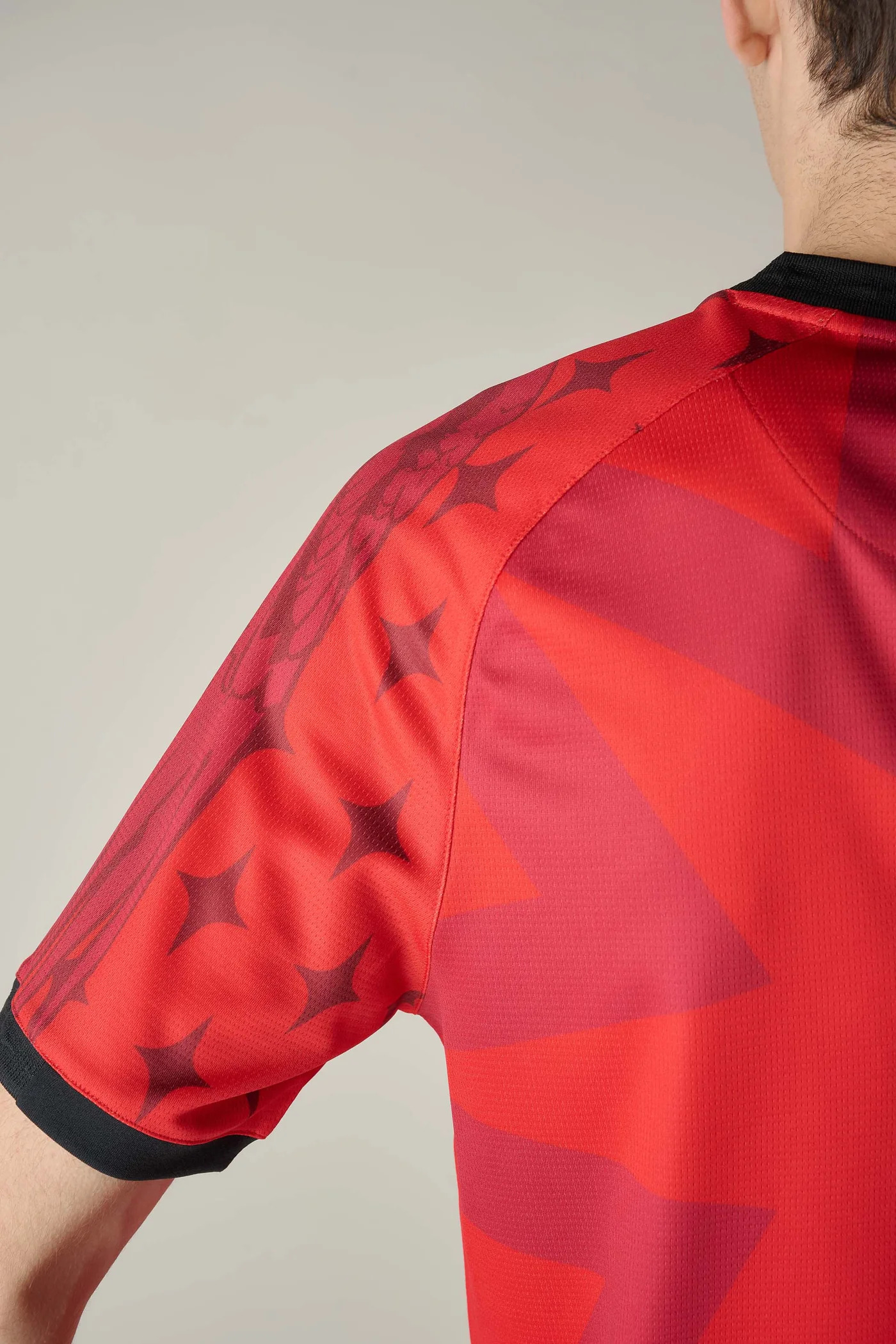 Venezia FC e NOCTA apresentam a nova quarta camisa 2025-2026