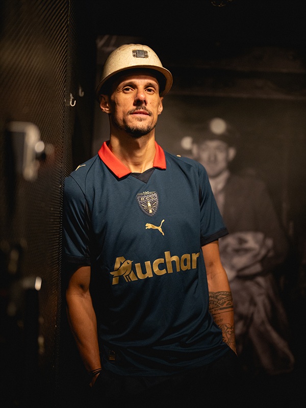 Camisa Santa Bárbara do RC Lens 2025-2026 é lançada pela PUMA