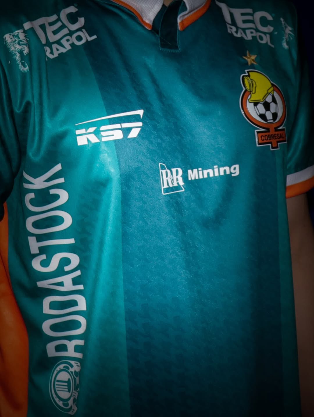 CD Cobresal lança novas camisas 2026 da KS7