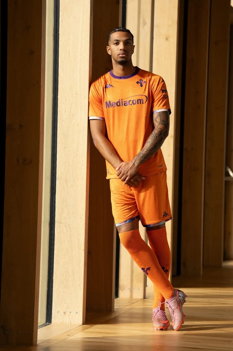 Nova terceira camisa da Fiorentina 2025-2026 Kappa