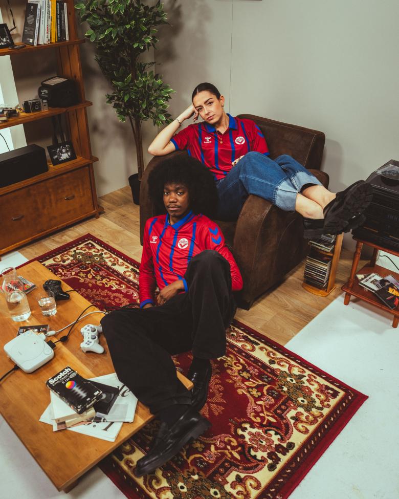 Girondins de Bordeaux lança terceira camisa 2025-2026 da Hummel