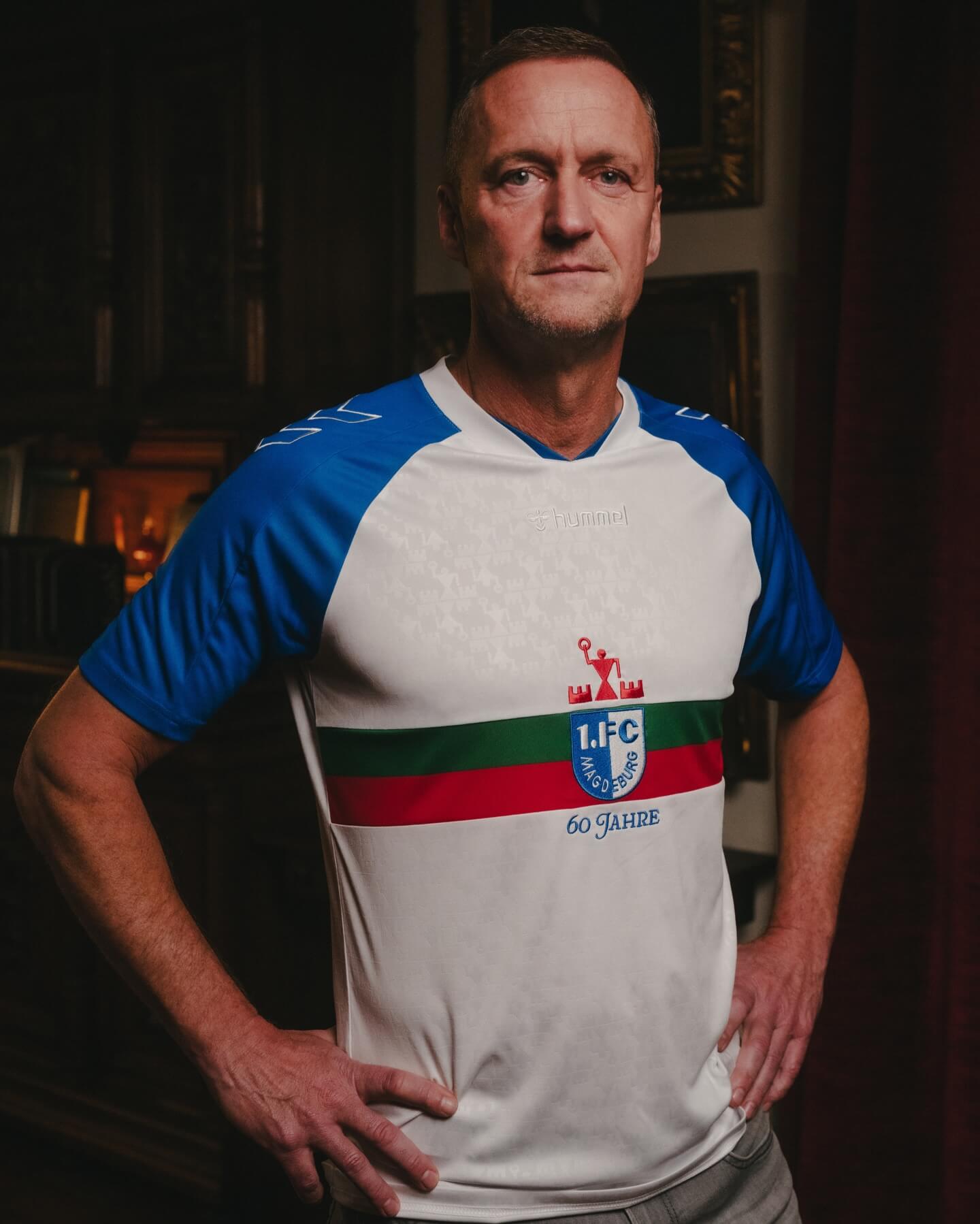 Camisa dos 60 anos do Magdeburg 2025 Hummel