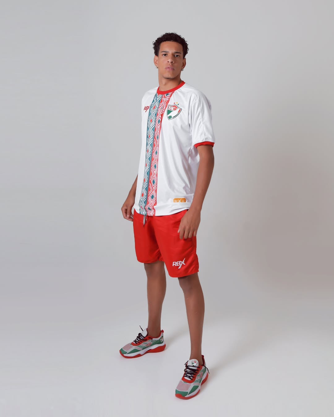 Camisa titular do Salgueiro AC 2026 é lançada pela Rebratex