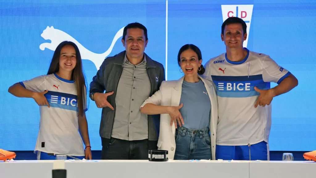 Camisa titular da Universidad Católica do Chile para 2026 é revelada pela PUMA