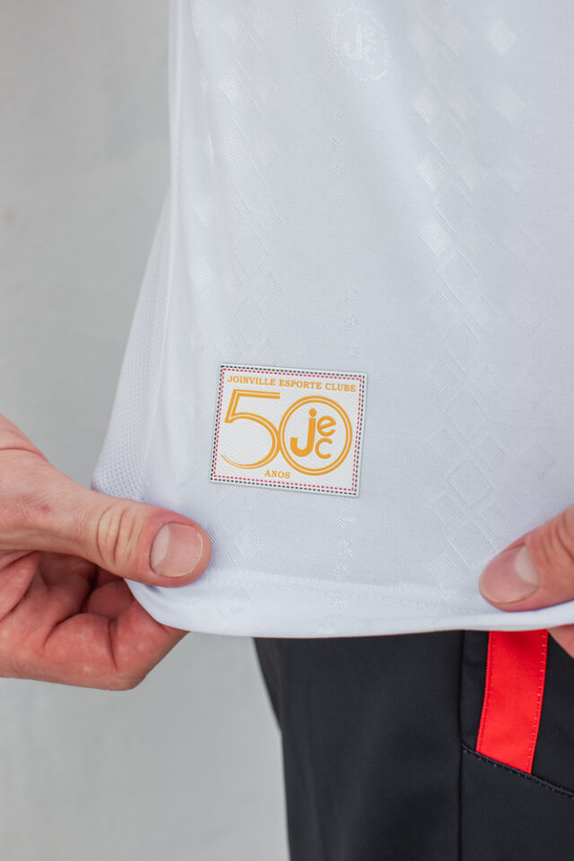 Camisa reserva do Joinville EC 2026 é revelada pela Volt