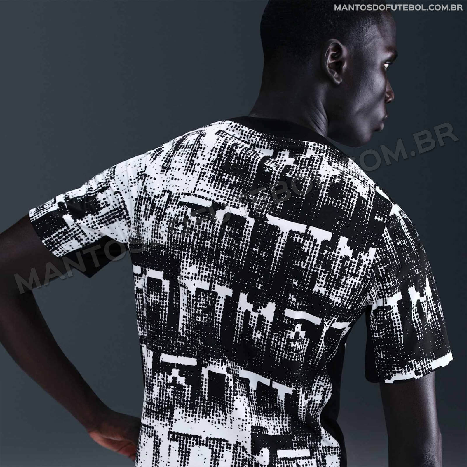 Camisa pré-jogo e coleção de treino do Corinthians 2026 Nike