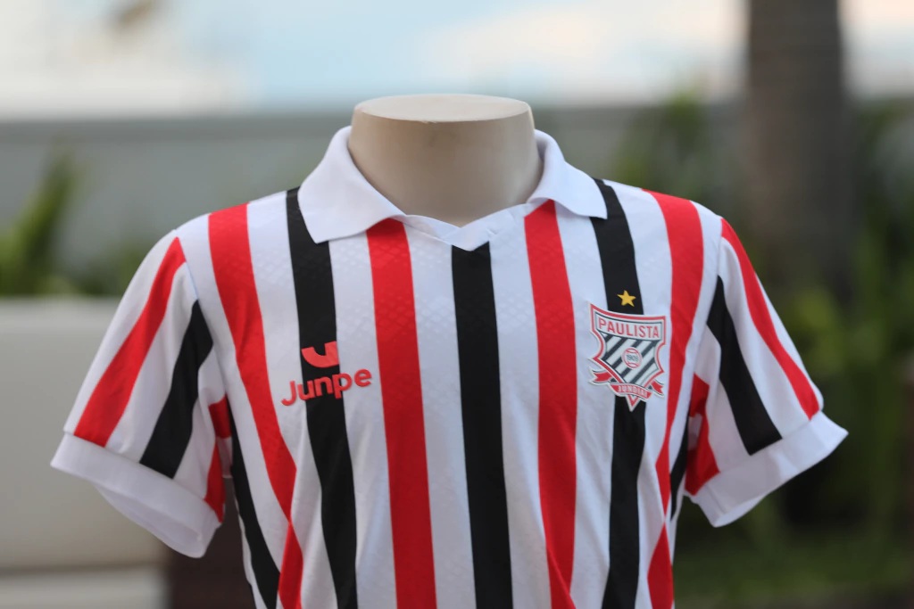 Junpe lança novas camisas do Paulista de Jundiaí para 2026