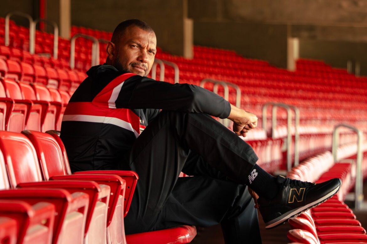 São Paulo FC e New Balance lançam edição limitada do 574 em homenagem ao tri mundial