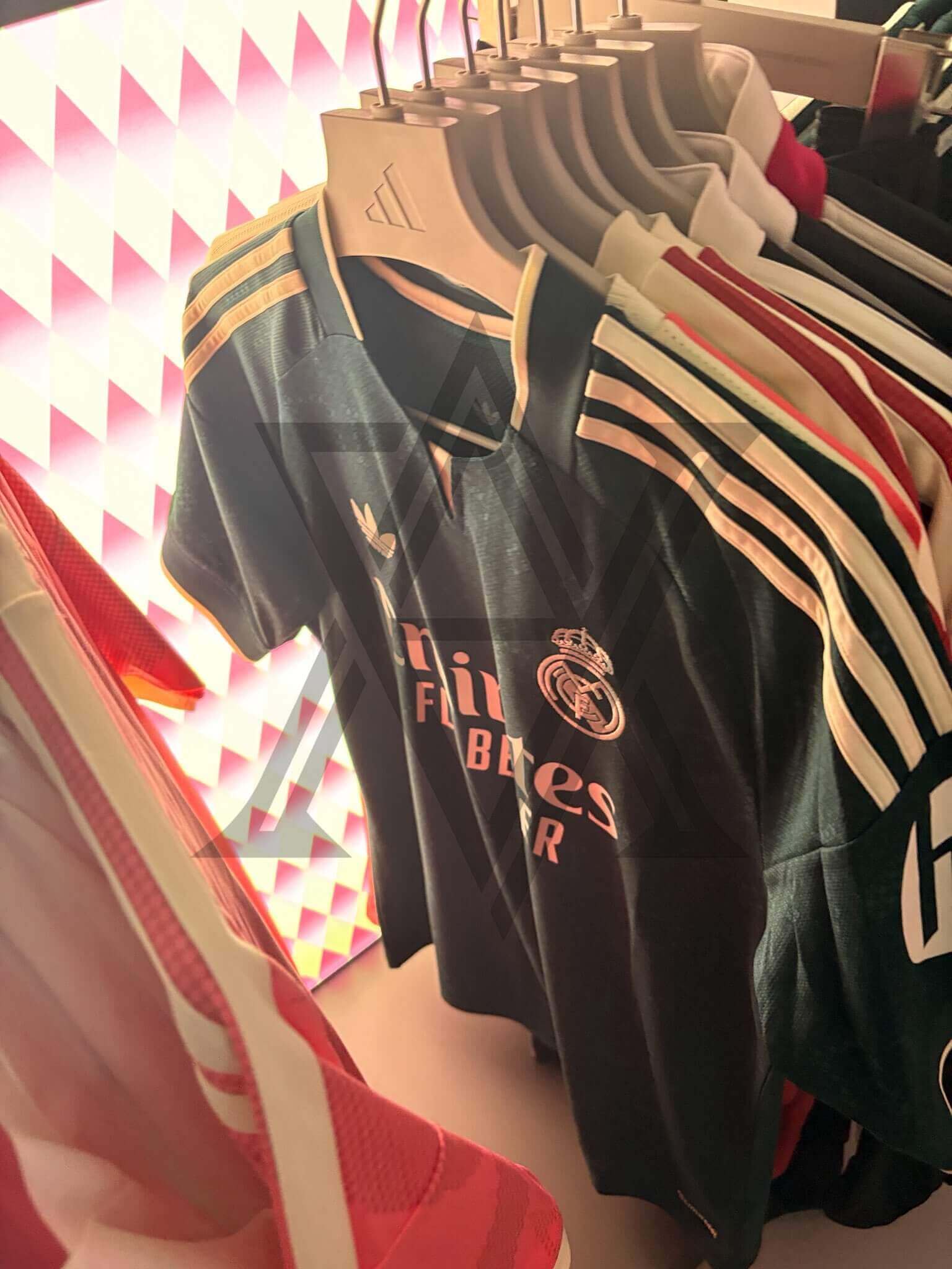 Camisa reserva do Real Madrid 2026-2027 adidas