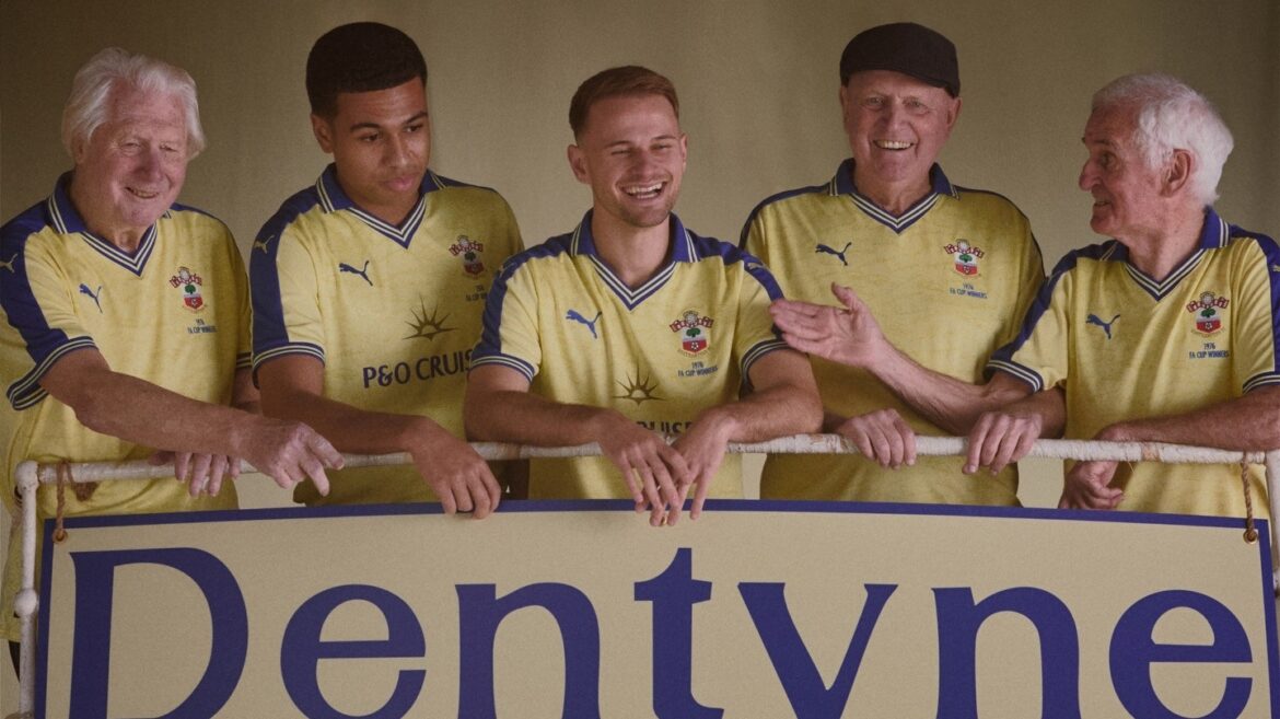 Southampton lança camisa em homenagem à FA Cup 1976