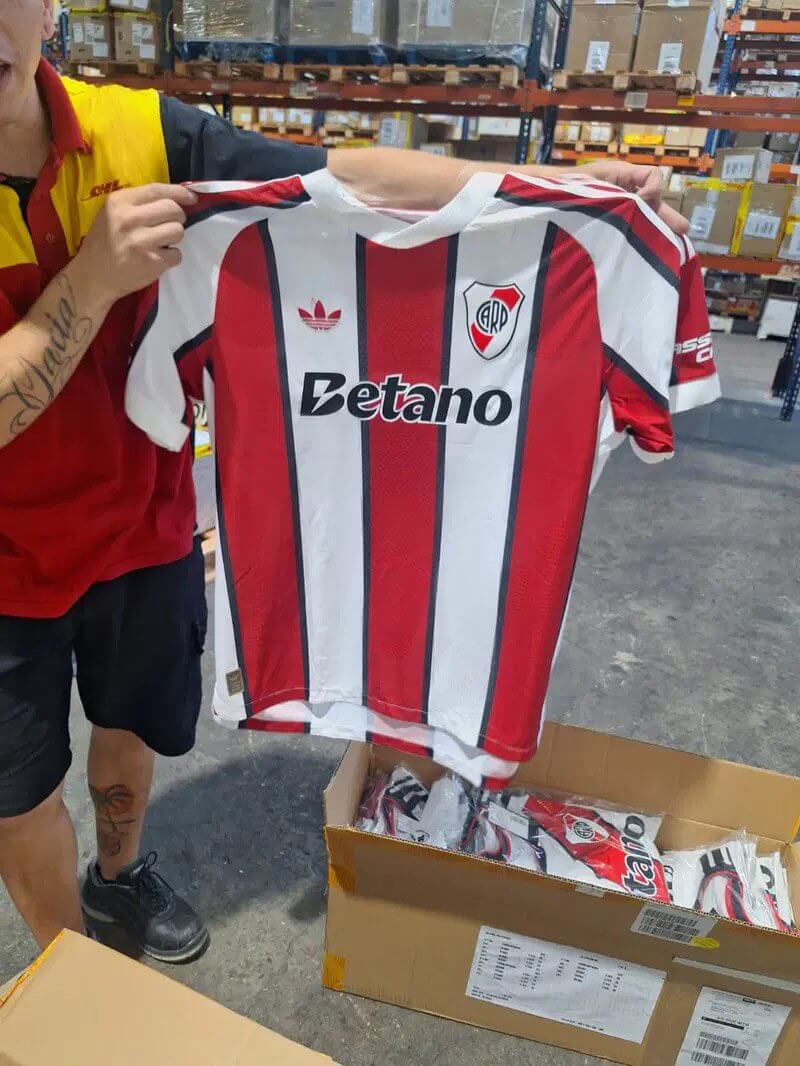 Camisa reserva do River Plate 2026 Adidas