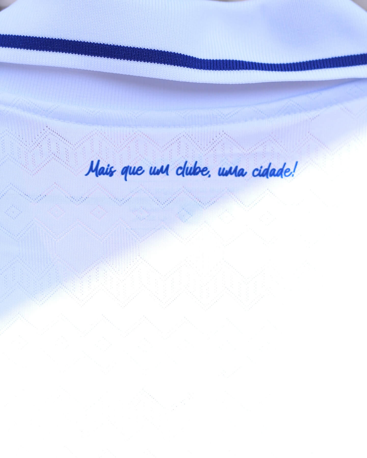 EC Santo André apresenta nova camisa titular 2026 da Junpe