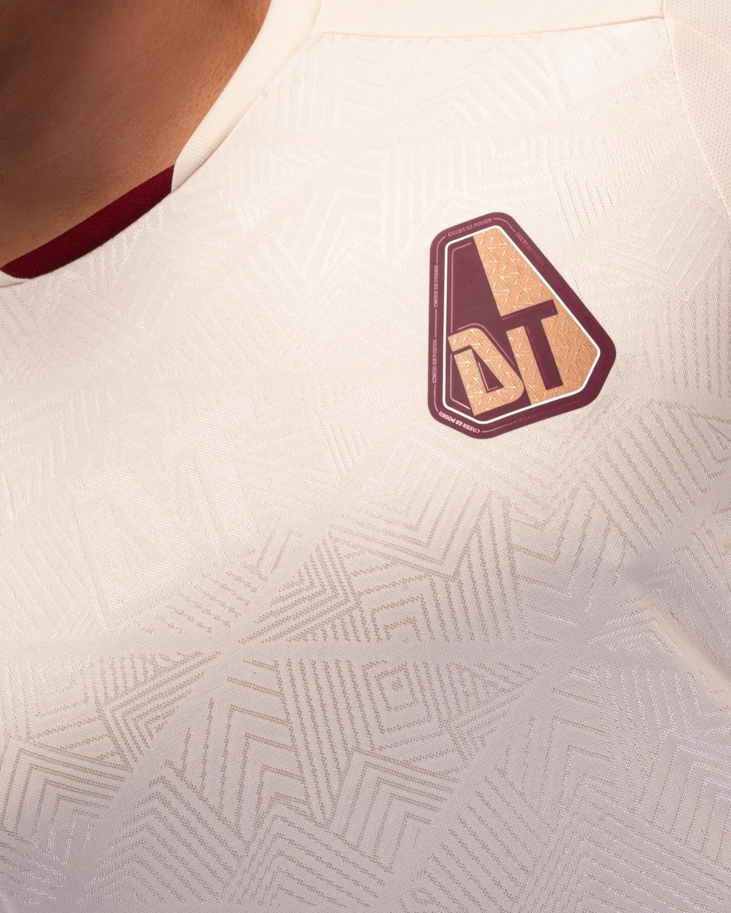 Camisas do Deportes Tolima 2026 são reveladas pela Umbro