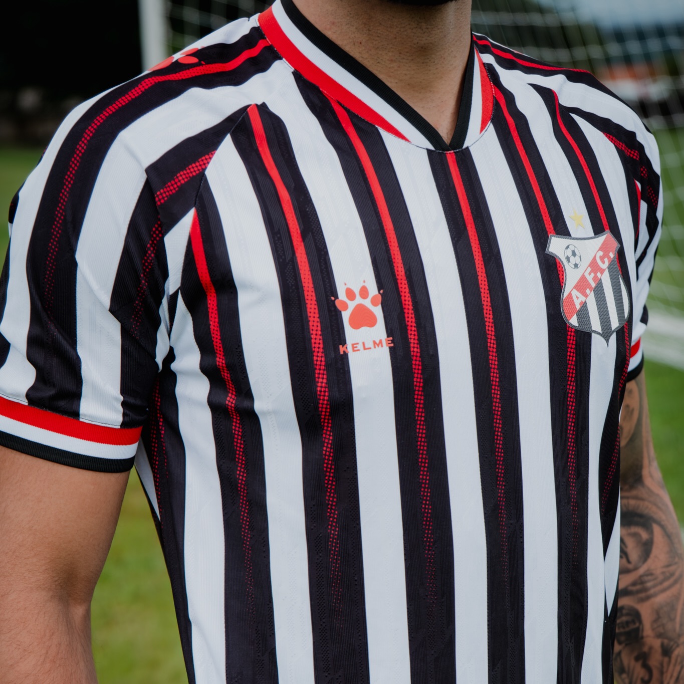 Kelme lança novas camisas do Anápolis FC para 2026