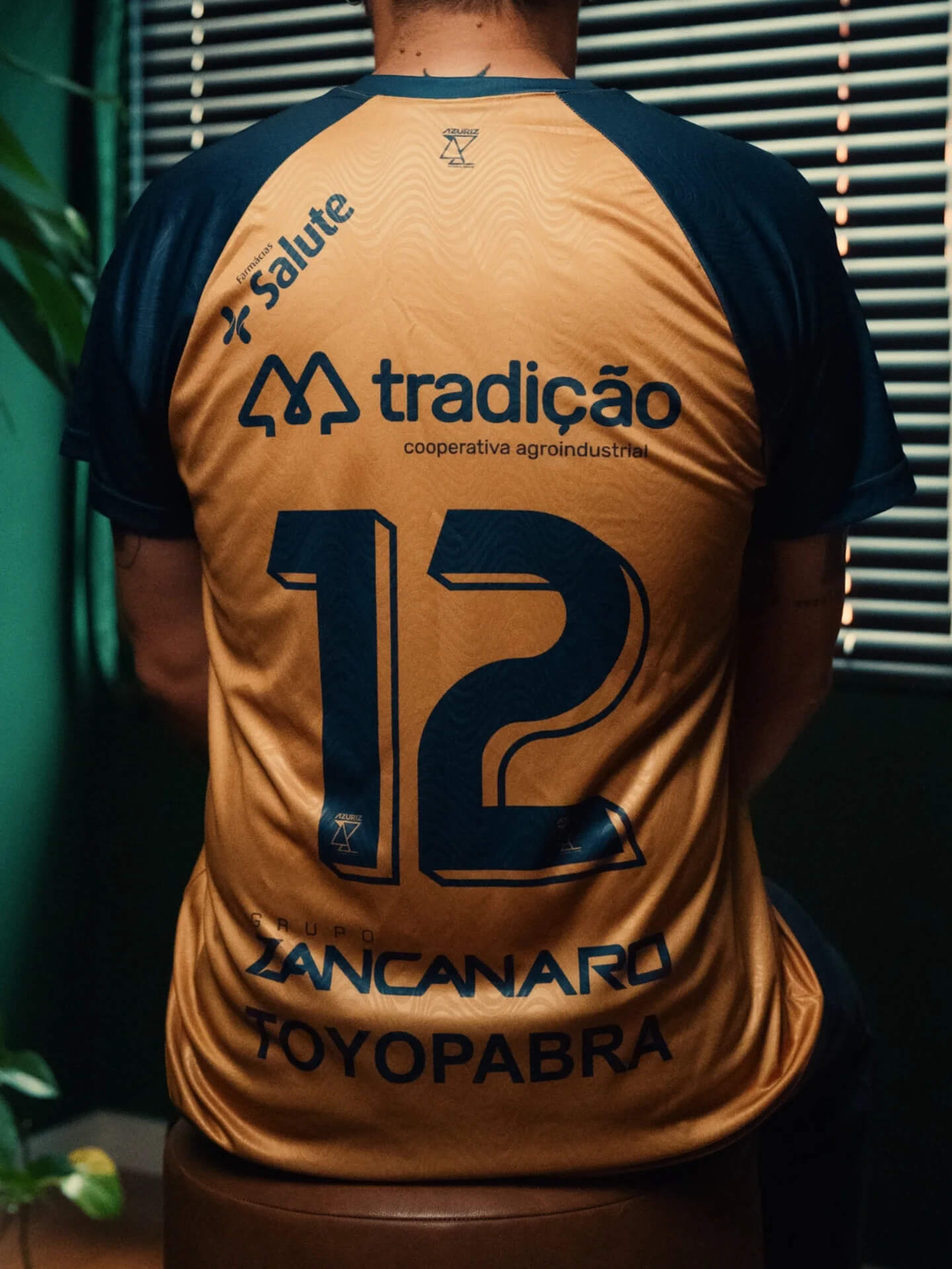 Azuriz apresenta novas camisas para a temporada 2026