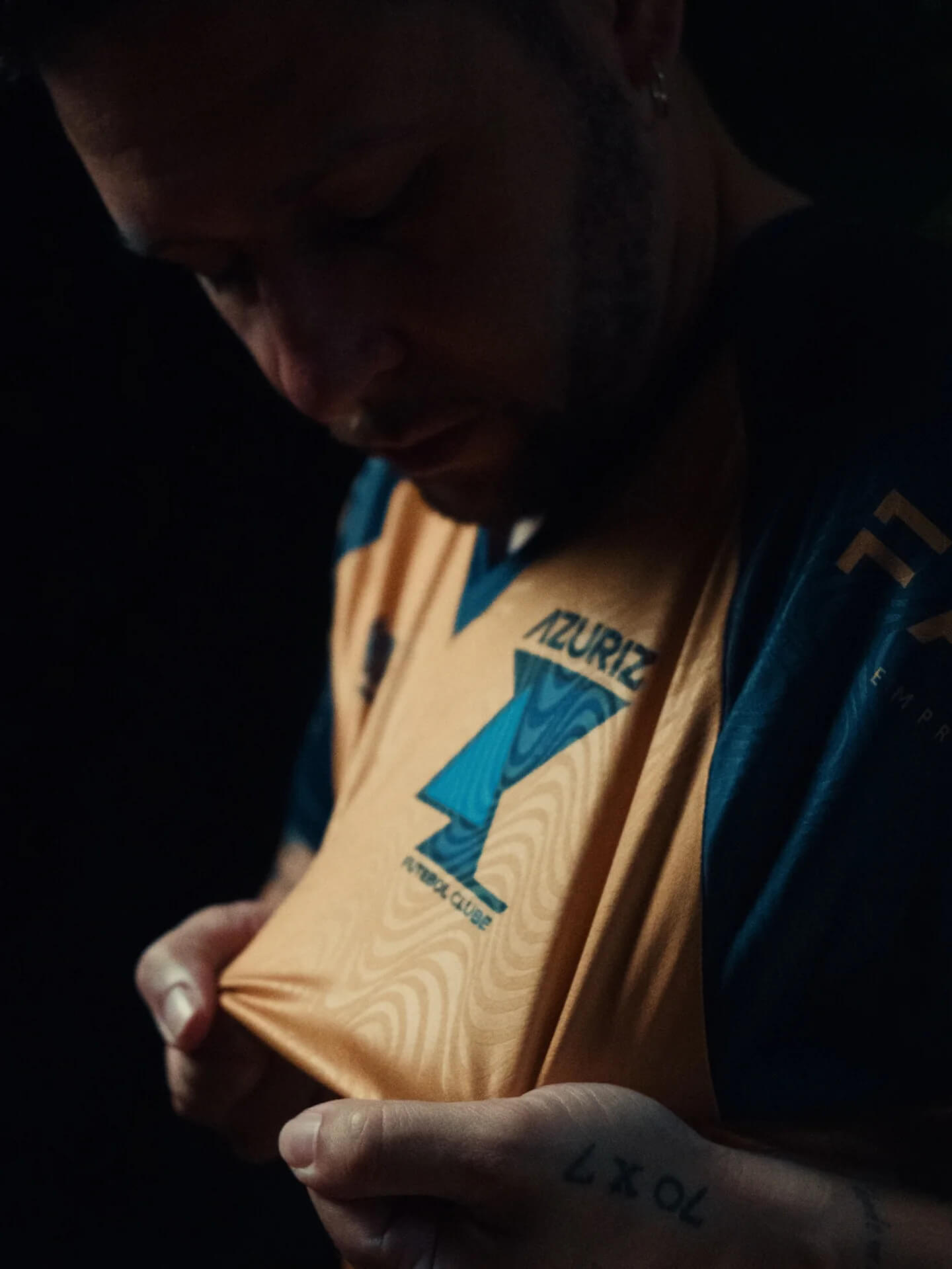 Azuriz apresenta novas camisas para a temporada 2026