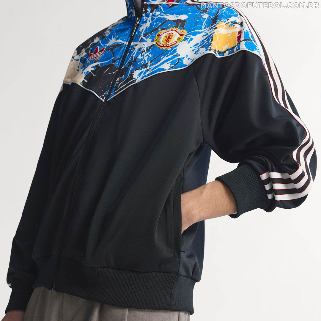 Jaqueta Manchester United x Stone Roses 2026 adidas